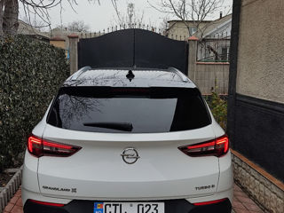 Opel Grandland X foto 2