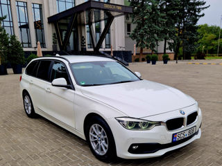 BMW 3 Series Touring foto 1