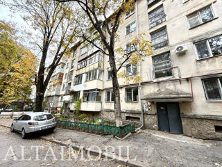 Apartament cu 3 camere, 53 m², Buiucani, Chișinău foto 10