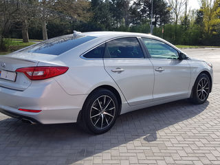 Hyundai Sonata foto 1