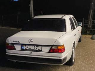 Mercedes Series (W124) foto 8