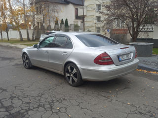 Mercedes E-Class foto 2