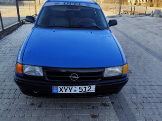 Opel Astra foto 2