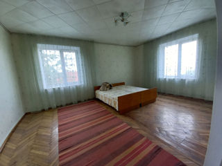 Ialoveni, Danceni, casa de locuit in 2 nivele cu posibilitate pentru 2 familii. Totul separat. foto 4