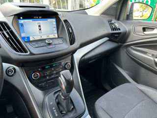 Ford Kuga foto 10