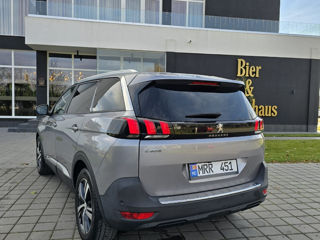 Peugeot 5008 foto 2