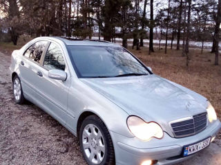 Mercedes C-Class foto 5