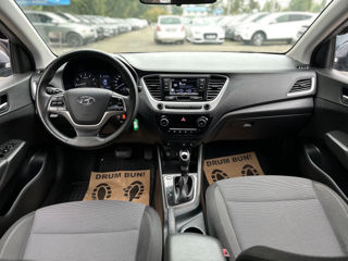 Hyundai Accent foto 15