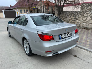 BMW 5 Series foto 3