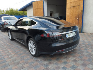 Tesla Model S foto 4