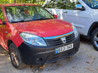 Dacia Sandero foto 2