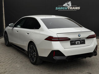 BMW 5 Series foto 6