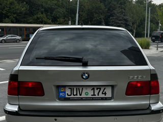 BMW 5 Series Touring foto 5