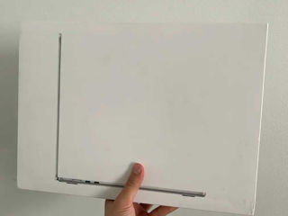 MacBook Air 15inch sigilat