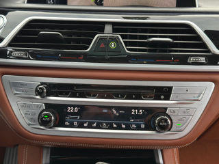 BMW 7 Series foto 12