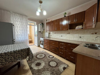 Apartament cu 2 camere, 82 m², Buiucani, Chișinău