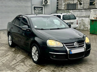 Volkswagen Jetta foto 4