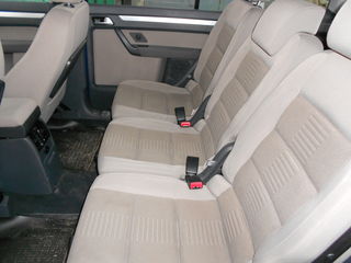 Volkswagen Touran foto 7