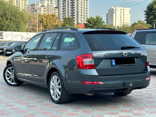 Skoda Octavia foto 3