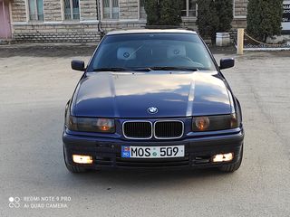 BMW 3 Series foto 1