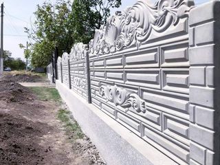 Gard ornamentat din beton, tuburi din beton, fortan