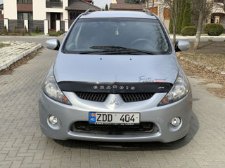 Mitsubishi Grandis фото 2