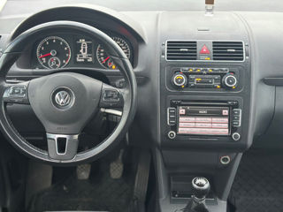 Volkswagen Touran foto 9