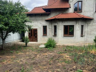 Casa in zona rezidentiala de Lux a orasului Floresti! foto 9