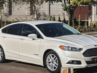 Ford Fusion foto 2