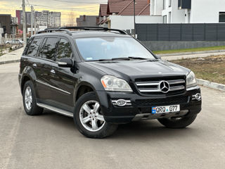 Mercedes GL-Class foto 1