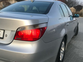 BMW 5 Series foto 2