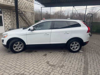 Volvo XC60 foto 2