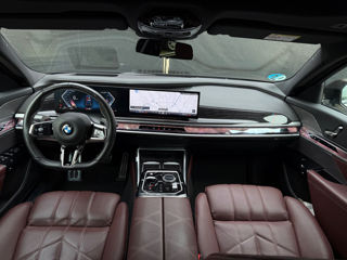 BMW 7 Series foto 10