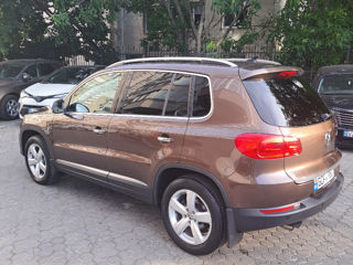 Volkswagen Tiguan foto 2