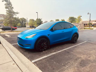 Tesla Model Y foto 3