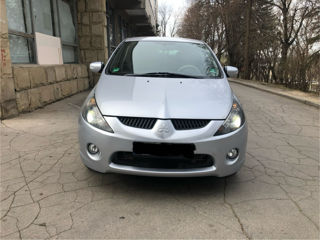 Mitsubishi Grandis foto 4