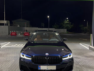 BMW 5 Series foto 1