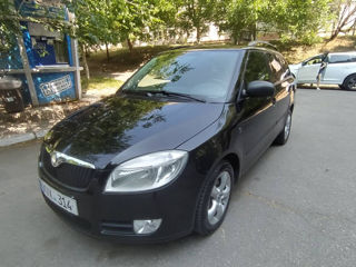 Skoda Fabia фото 1