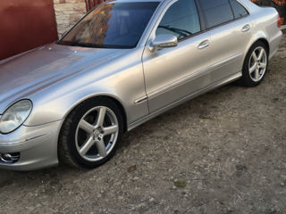 Mercedes E-Class foto 3