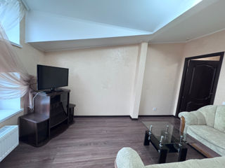 Apartament cu 2 camere, 60 m², Centru, Chișinău foto 2