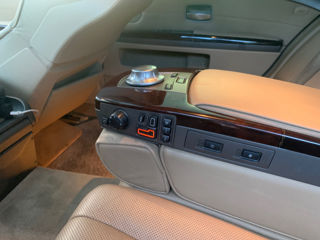 BMW 7 Series foto 14