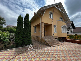 Casă în 2 niveluri! Dumbrava, str. Florilor, 220m2 + 6 ari! foto 1