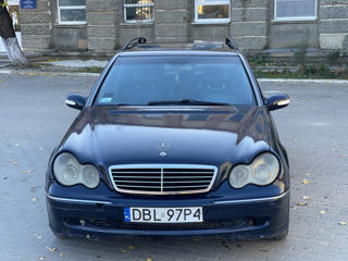 Mercedes C-Class