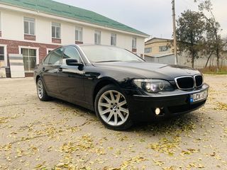 BMW 7 Series foto 1