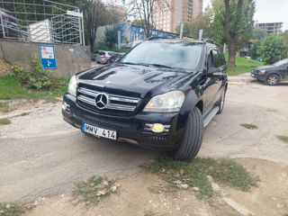 Mercedes GL-Class