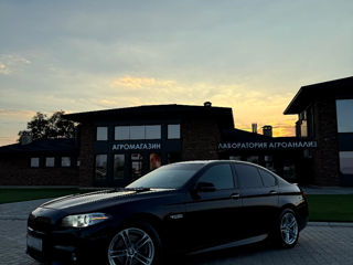 BMW 5 Series foto 4