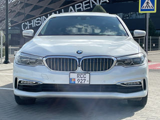 BMW 5 Series foto 2