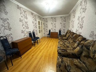 Apartament cu 3 camere, 70 m², Centru, Ialoveni foto 3