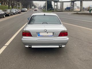 BMW 7 Series foto 7