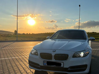 BMW 5 Series foto 3